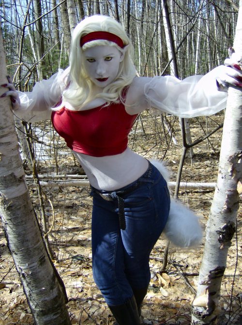 franconstantine:  gailsimone:  bellechere:  marvelentertainment:  Costoberfest Spotlight -  Bellechere —- Introduce Yourself! Hey there! I’m BelleChere, I hail from New England, and I happily work the technical side of theatre - costume design and