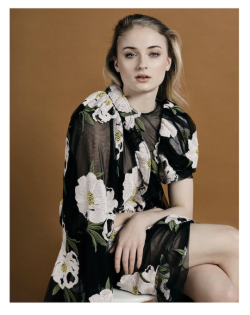 sophieturnernews:  Outtake of Sophie Turner for Malibu Magazine by Brian Daly