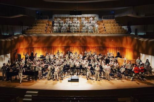 I miss these guys already! #TNAB #TNFSH #臺南一中 #alumniband #chorus #YorkLu #呂承祐 #長笛 #flute #플루트 #长笛 #