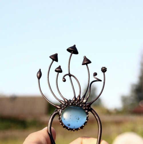 Handmade metal magic mushrooms hair pin by Yadovito