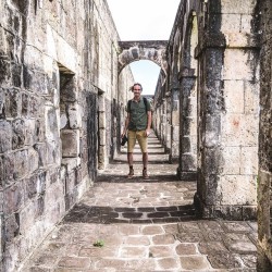 funforlouis:  Exploring the ruins of an old fortress. #stkitts  (at Brimstone Hill Fortress National Park, St. Kitts Aka St. Christopher)