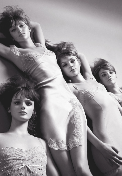 meiselmuse:  Lisa Cant, Heather Marks, Jessica Stam & Caroline Trentini/Vogue Italia February  2004 “Be My Baby” By Steven Meisel 