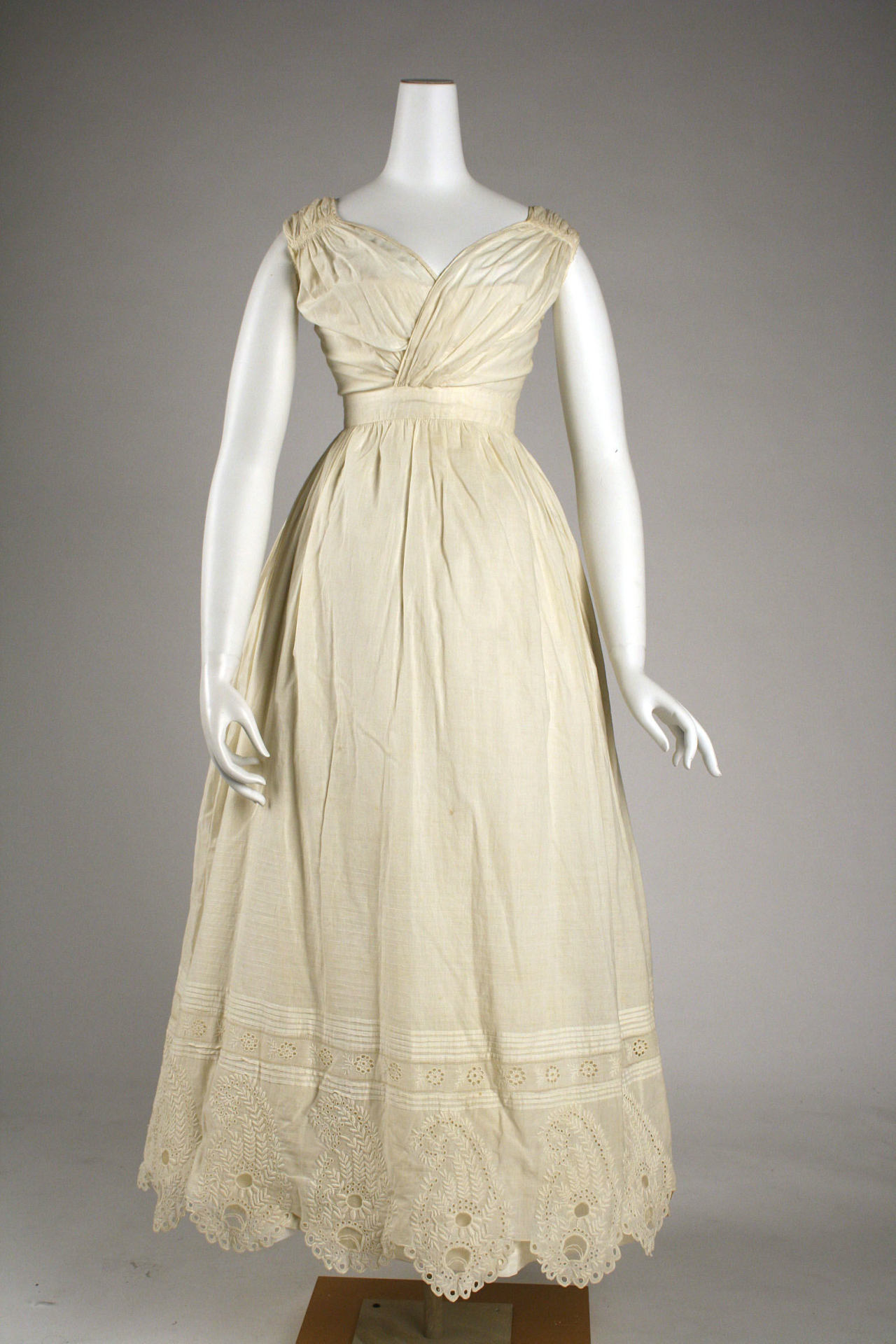 1800s undergarments