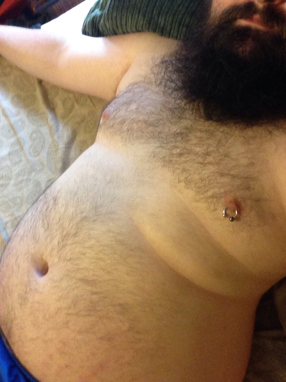 frontiercub:  Happy Tummy Tuesday. Took some outside and in bed…