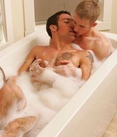 gay-romance:  Rub a dub dub   (so that’s what they’re calling it now?)