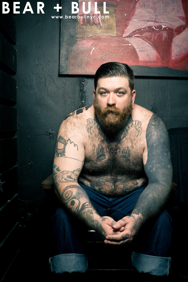 fuzzybearhug:  Round 2 of the captivating Scott Wayne  A couple days ago I had the