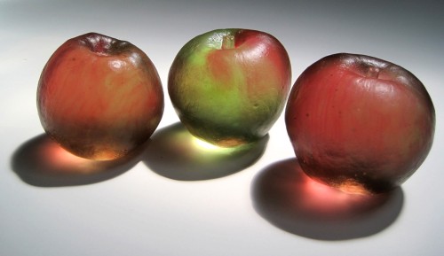 rzmryn:Wendy Fairclough, Figs and Apples, cast lead crystal