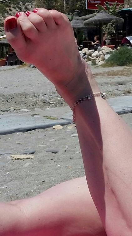 My right ankle chain and naked moment Tara Fox