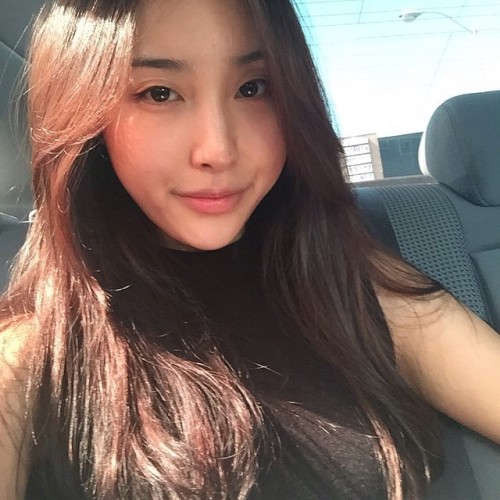 world-of-asian-beauties: #헤어매니큐어 #톤다운 #다음엔블랙 #셀스타그램 #selfie @chikychoko