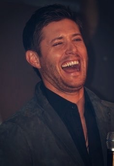 bringmesomepie56:  This man mid-laugh is one of the single most attractive things