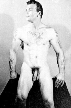 fuckyeahvintageguys:  Tons of Vintage Pics at Fuck Yeah Vintage Guys.Click Here to Follow Fuck Yeah Vintage Guys.  Sexy tats