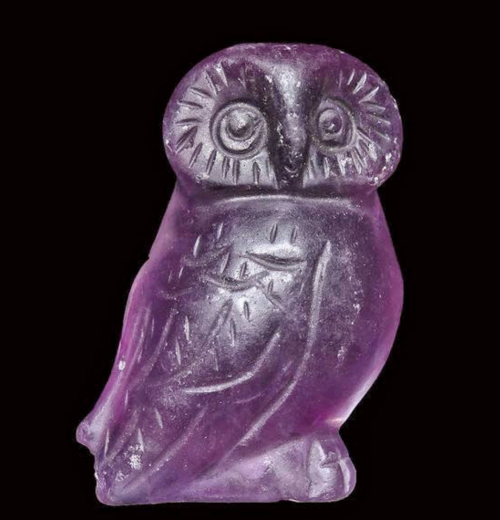 pharmacologicalodyssey:Eastern greek fluorite carved idol: Owl. 4th - 3rd century BC. Private Collec