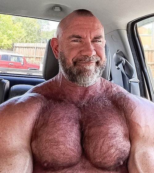 hairymacho:http://hairymacho.tumblr.com/