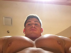 Musclehunkymen:  Glorious View Of 19-Year-Old’s Steve Espo’s Hot Muscle Pecs!