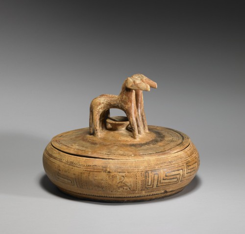 ancientart:Greek pottery from the dynamic Geometric period.With the mention of ‘ancient G