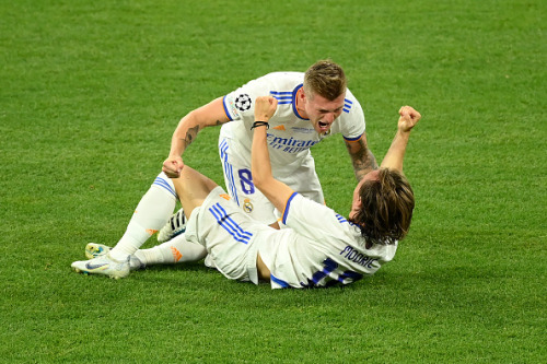 dailyrmadrid: El Real Madrid celebra la Champions League | 29.05.2022 Real Madrid players celebrates