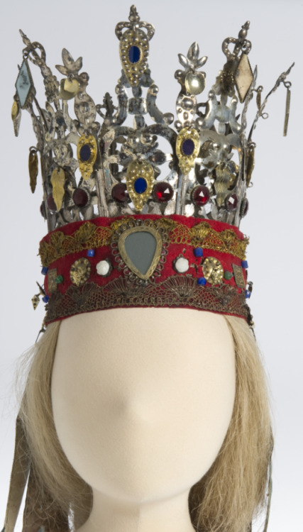 a-hulder:Traditional Norwegian bridal crowns