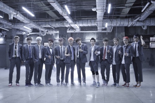 laybaekhan:  Exo + Eras