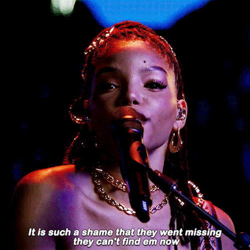 Rue-Bennett:chloe X Halletipsy Live