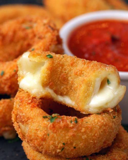 These mozzarella stick onion rings are sinful!!