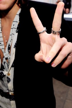 harcld:  Harry Styles Close Up // Hands 3/?? 