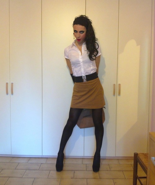 Julia Coolhttps://www.tumblr.com/blog/juliacool-sissy