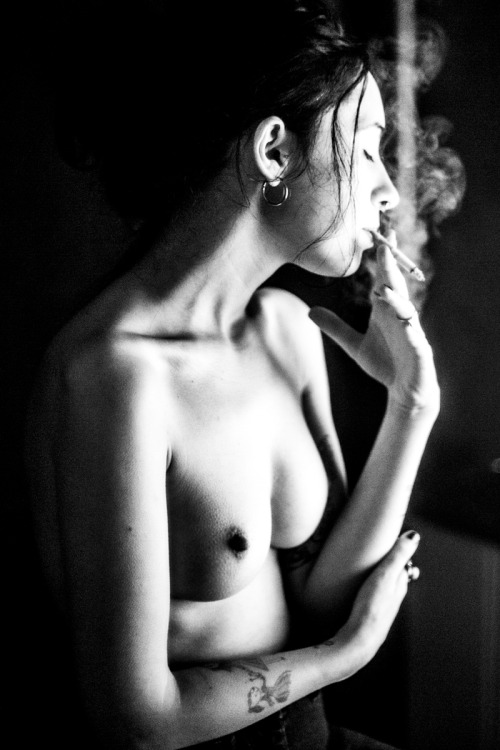andreatomasprato: Photo by © Andrea Tomas Prato @blowersdaught smoking 