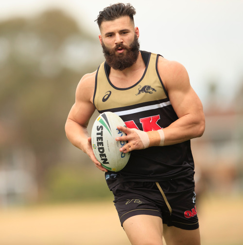 Porn photo amongotherchoices:  roscoe66: Josh Mansour