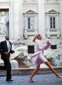 lelaid:  Claudia Schiffer in Roman Holiday