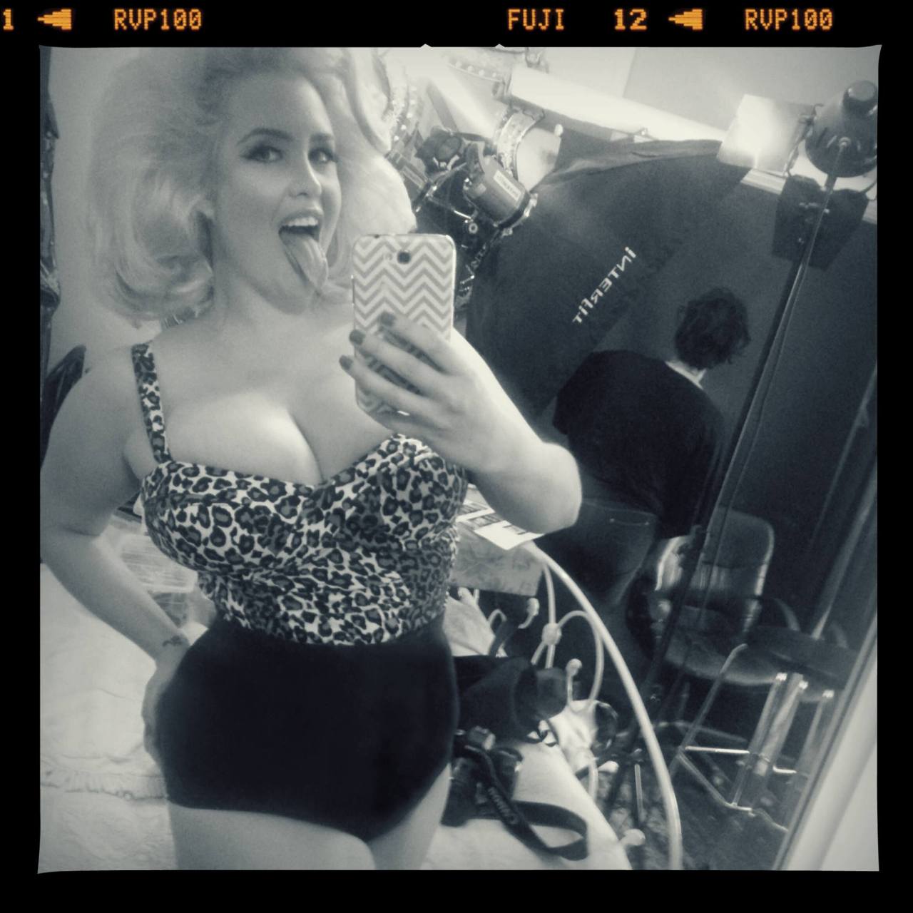 italiankong:  The glorious Belle Presley. Wow and wow.