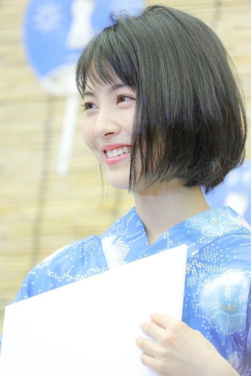always-loved-a-film: いんちょきたいむずさんのツイート: 浜辺美波ちゃんの透明感…。 t.co/hGwHBgXfrj