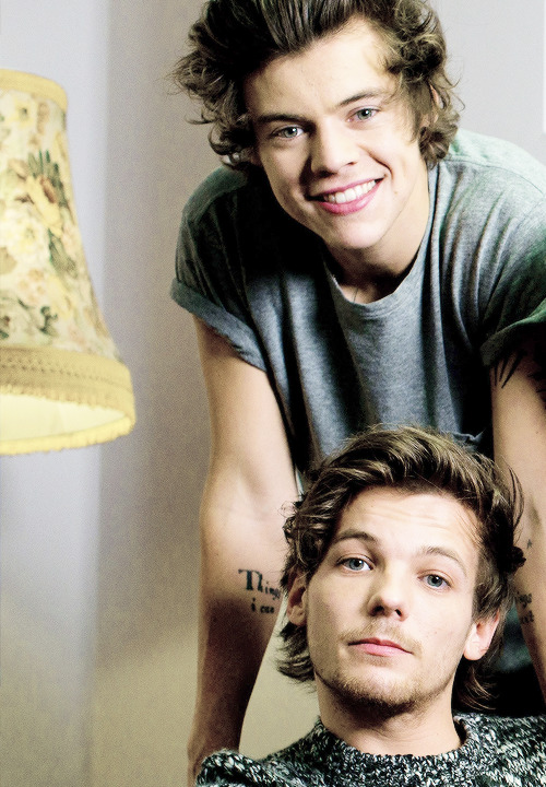 alinok:  171/? Harry and Louis close-ups