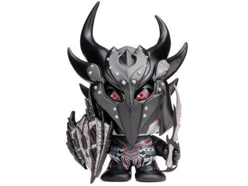 otlgaming:  THE ELDER SCROLLS V: SKYRIM VINYL FIGURES Symbiote Studios have put out some licensed vinyl figures for Bethesda’s The Elder Scrolls V: Skyrim. There’s a Dragonborn figure (with Axe and Sword), Dark Elf in Daedric Armor (complete with