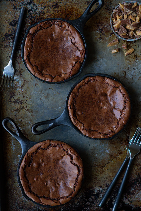 sweetoothgirl:  Skillet Brownies