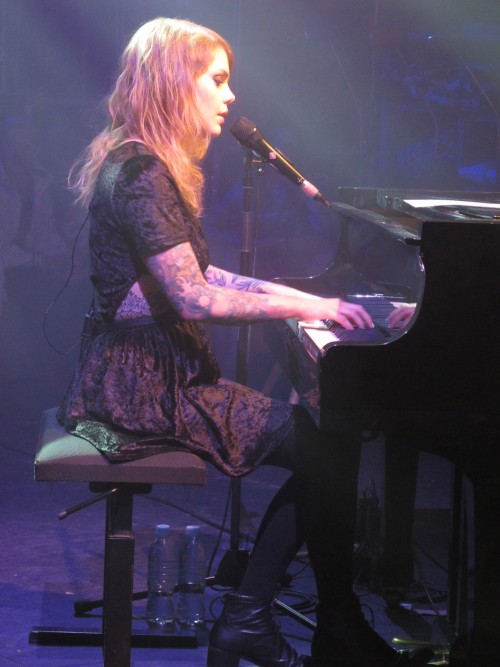 bhsurfer66:  Beatrice Martin (Coeur de Pirate)