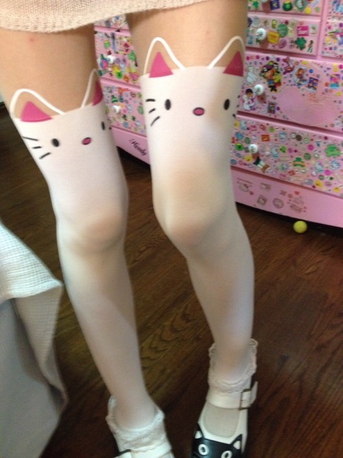 zen-mommy: I ordered these fucking socks online and they never came in :c You are adorable as always