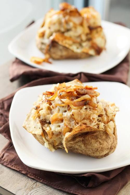 yummyinmytumbly:  French Onion Stuffed Baked Potatoes 