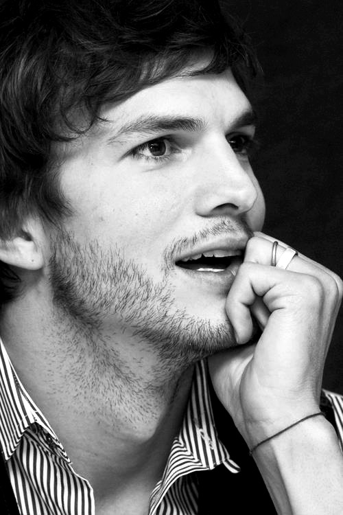 beckymarie13:  ashton kutcher | Tumblr on We Heart It. http://weheartit.com/entry/53834894