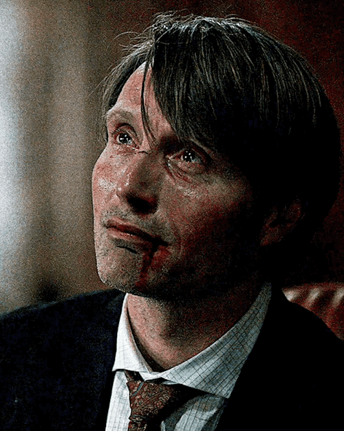 Hannibal And Will Smiling At Each Other (2/2)