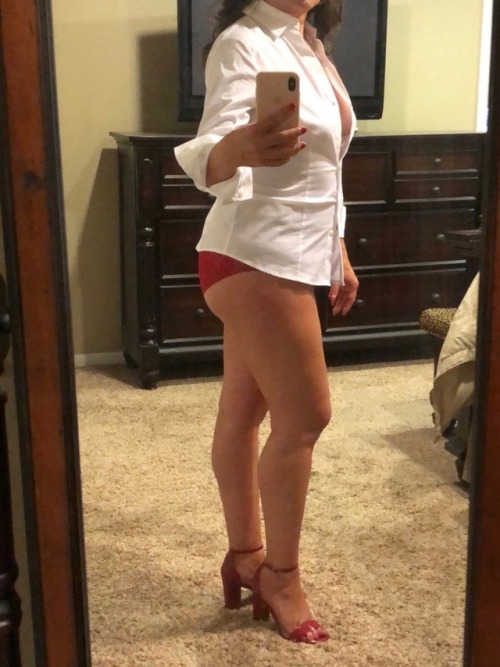sexy-at-42: Just turned 49!! Feeling sexier now than I did in my 20s. Great theme!!!  Welcome to Sex