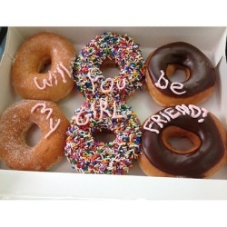 shekillswithkissesxo:  tracingbackjordan:  durbikins:  I tried this on a female before. She took the bottom-middle donut that says “GIRL” and handed the box back to me, leaving me with 5 donuts that read “Will you be my friend?” *tips fedora in