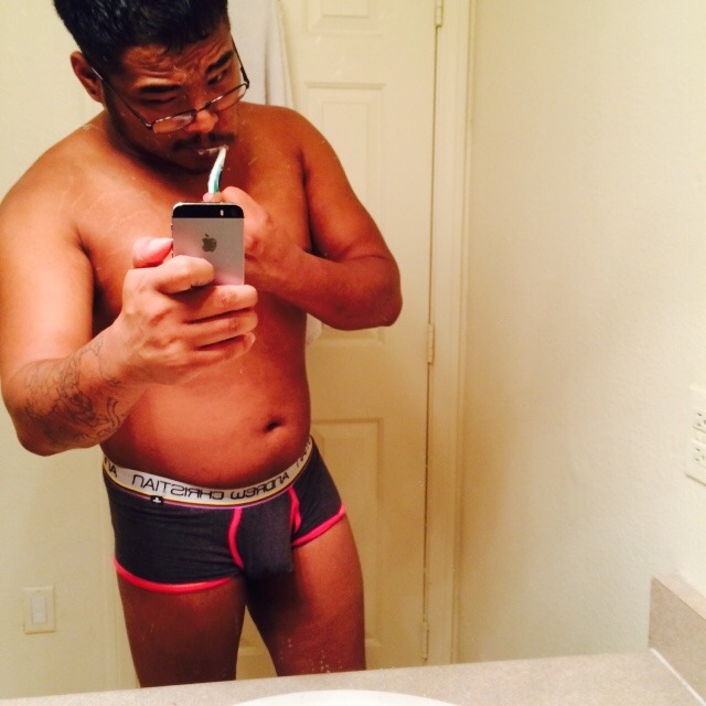 khonny:  Fresh out the shower ready for bed :/ o need a panda :/
