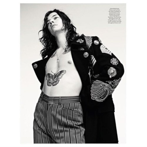 harrystylesnews:  anothermagazine: #TBT to when #HarryStyles starred on the cover of #AnotherMan - seen here in an inside shot wearing #DriesVanNoten.  