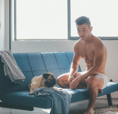 genesis950:    Hot guys & cute dogs     Hot guys and dogs