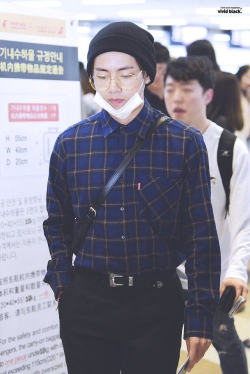VIVID BLACK | Do Not Edit. Do Not Crop Logo.