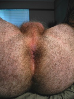 realmenstink:  nydirty30:  thickonlock:  I love him  Ass buffet!  ALWAYS LICK IT BEFORE YOU STICK IT !!! 