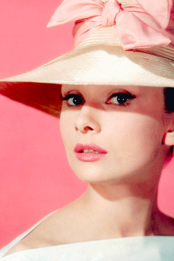 vintagegal:  Audrey Hepburn photographed