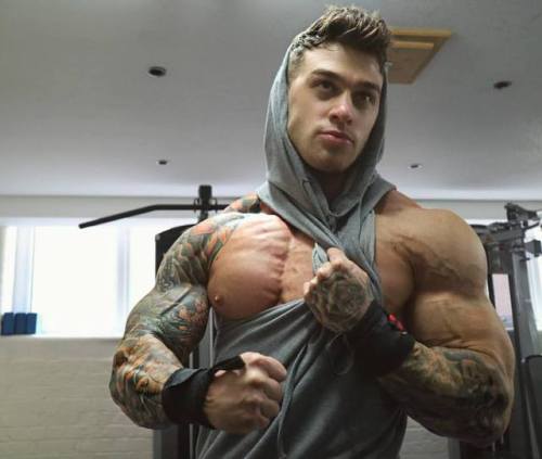 muscular guys, bodybuilders and my states of soul.
