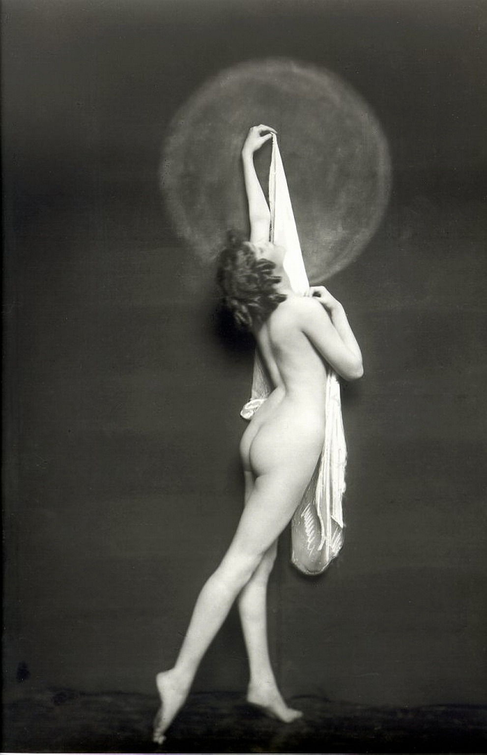 Porn #4154 - Alfred Cheney Johnston & the photos