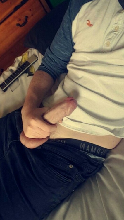 giggythom:Matty 18 irish.  Impressivley thick cock and tight foreskin.